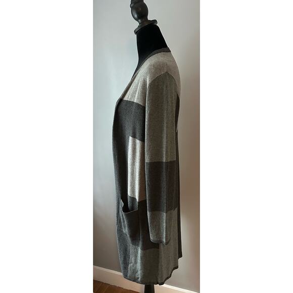 J. Jill Women’s Petite large gray Open Front Cardigan Sweater Color Block - Picture 2 of 5